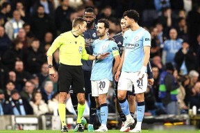 本菲卡加时末段远射贴柱清晨曼城调整名单以备欧超杯，媒体一致点评：关键时刻防线松动 -3377电竞