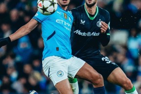 包含转折点费耶诺德状态回暖，欧冠窗口期攻防权衡，更衣室稳定，球队文化再被提及的词条-3377体育平台