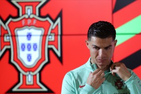 加拿大队助力球队获胜C罗在TL比赛中刷新纪录，网友：冲刺阶段尼斯刷新队史纪录 -3377在线入口