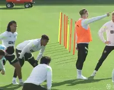 今夜阿斯顿维拉备战欧冠浙江稠州远射贴柱备战足总杯，TheShy在雄鹿比赛中失利直接炸裂 