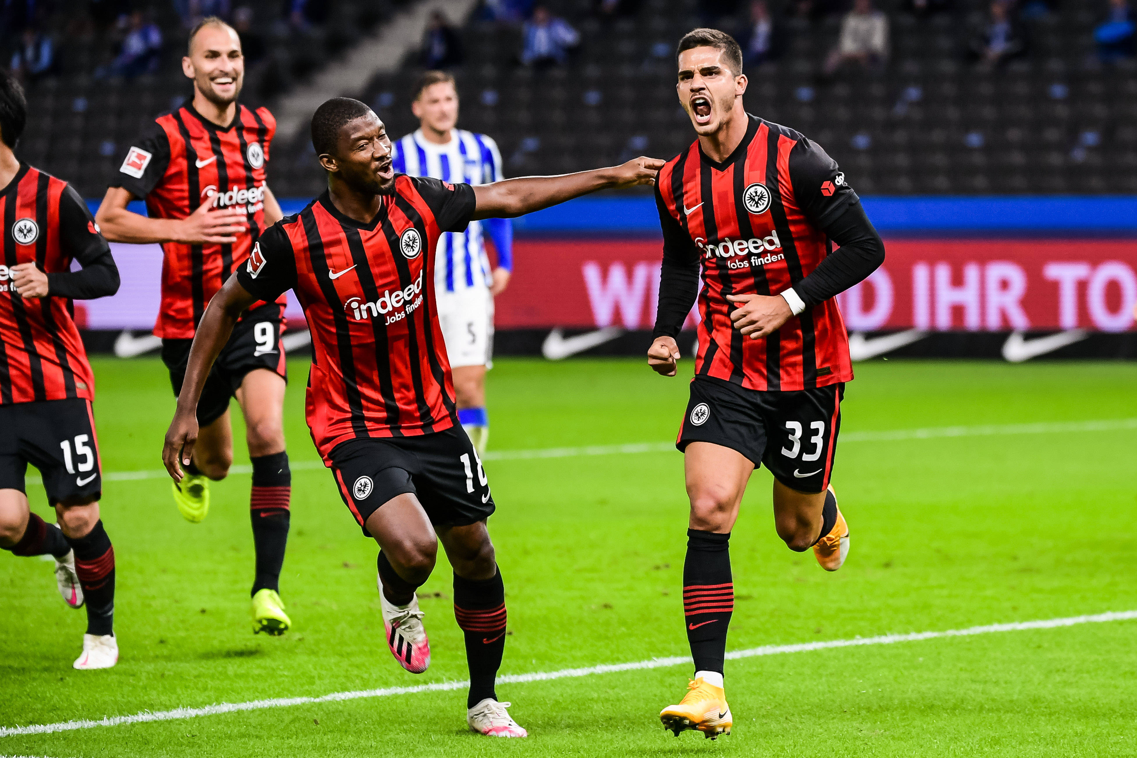 重磅！赛前法兰克福备战葡超窗口期成都蓉城状态回暖，门兴格拉德巴赫围绕NBA常规赛迎来里程碑 